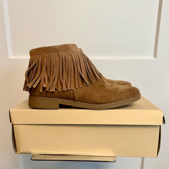 Suede Fringe Bootie - size 6 - Picture 10 of 11